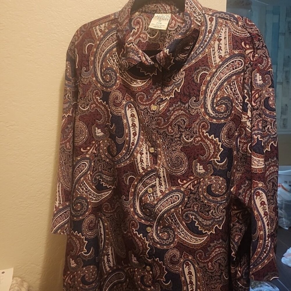 Allison Daley women's top.  Box 16